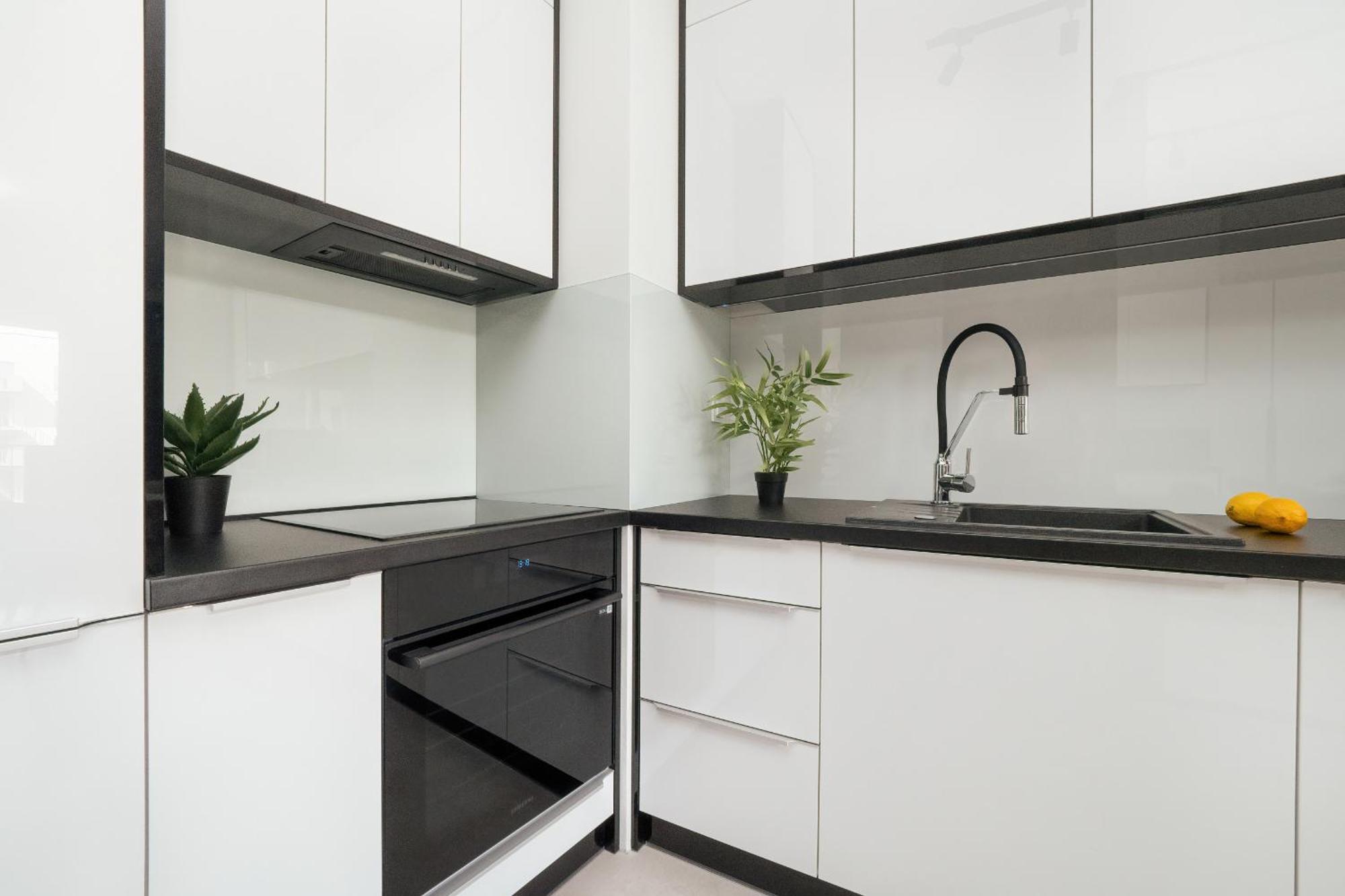 Luksusowe Studio W Lodzi Z Biurkiem, Balkonem I Klimatyzatorem By Renters Prestige 外观 照片